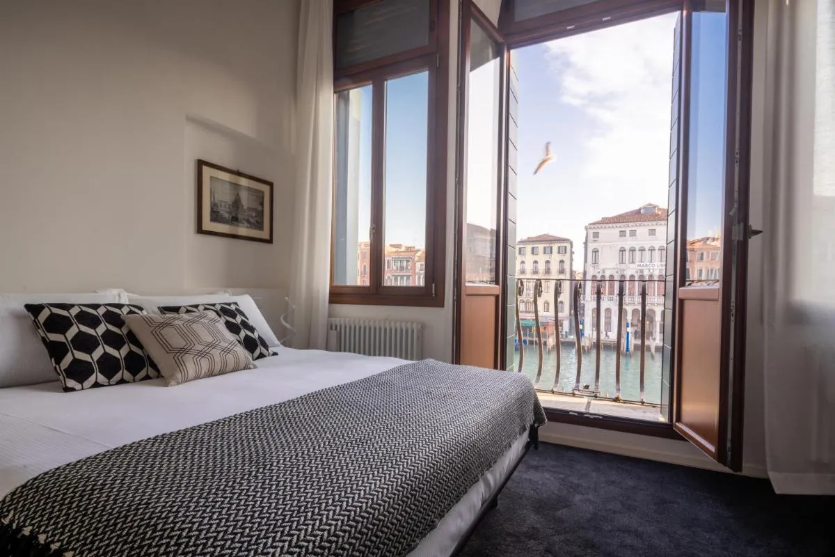 Image 1 of Design Apartment with Balcony on the Grand Canal R&R