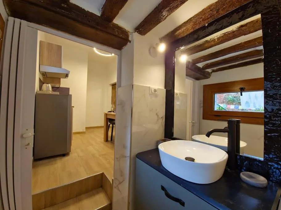 Image 2 of DolceVita