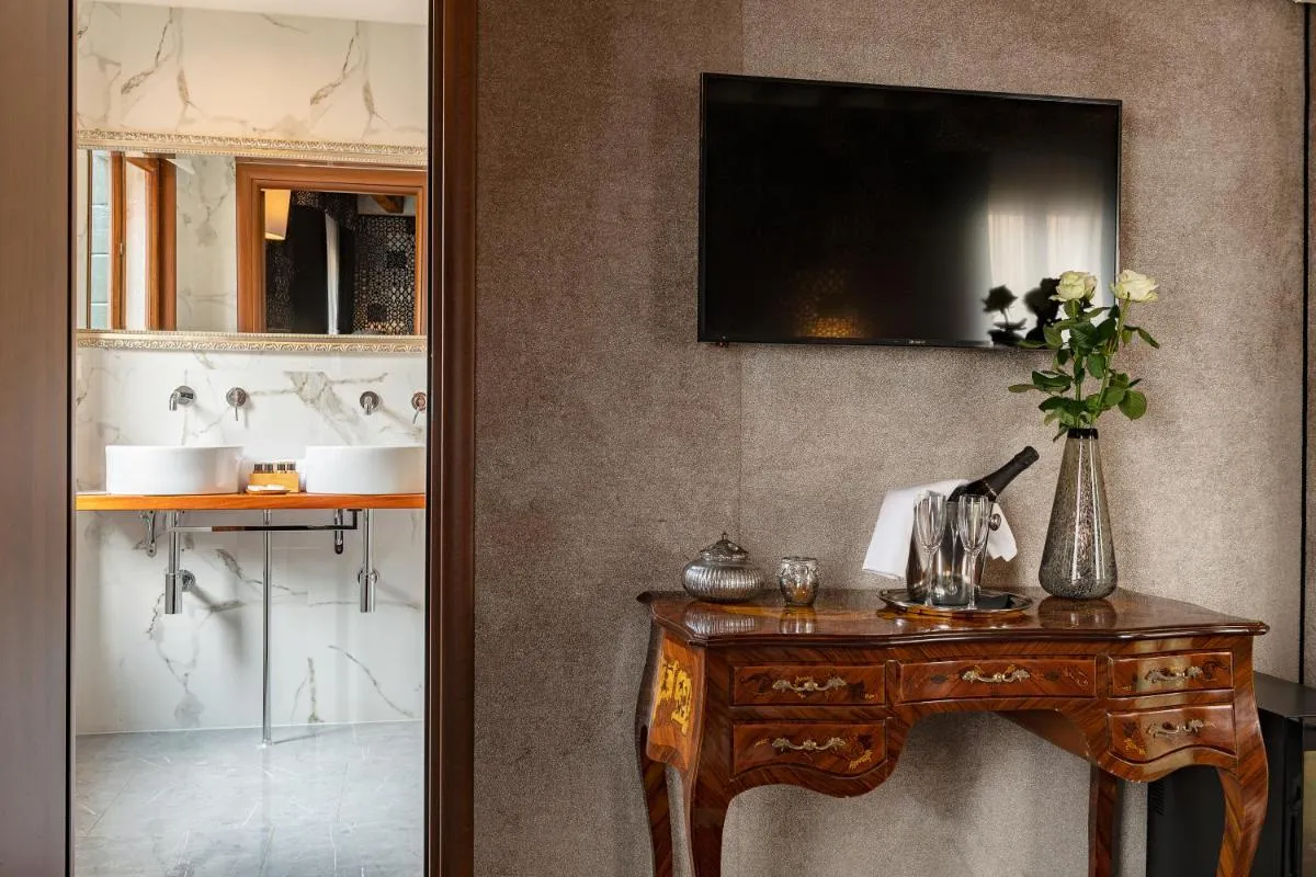 Image 2 of Domus Superior