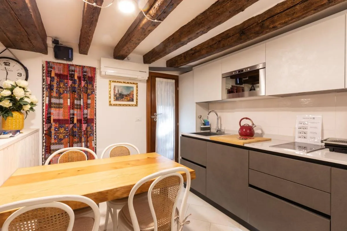 Image 2 of “Ea casa de mì”, l’incanto di vivere Venezia