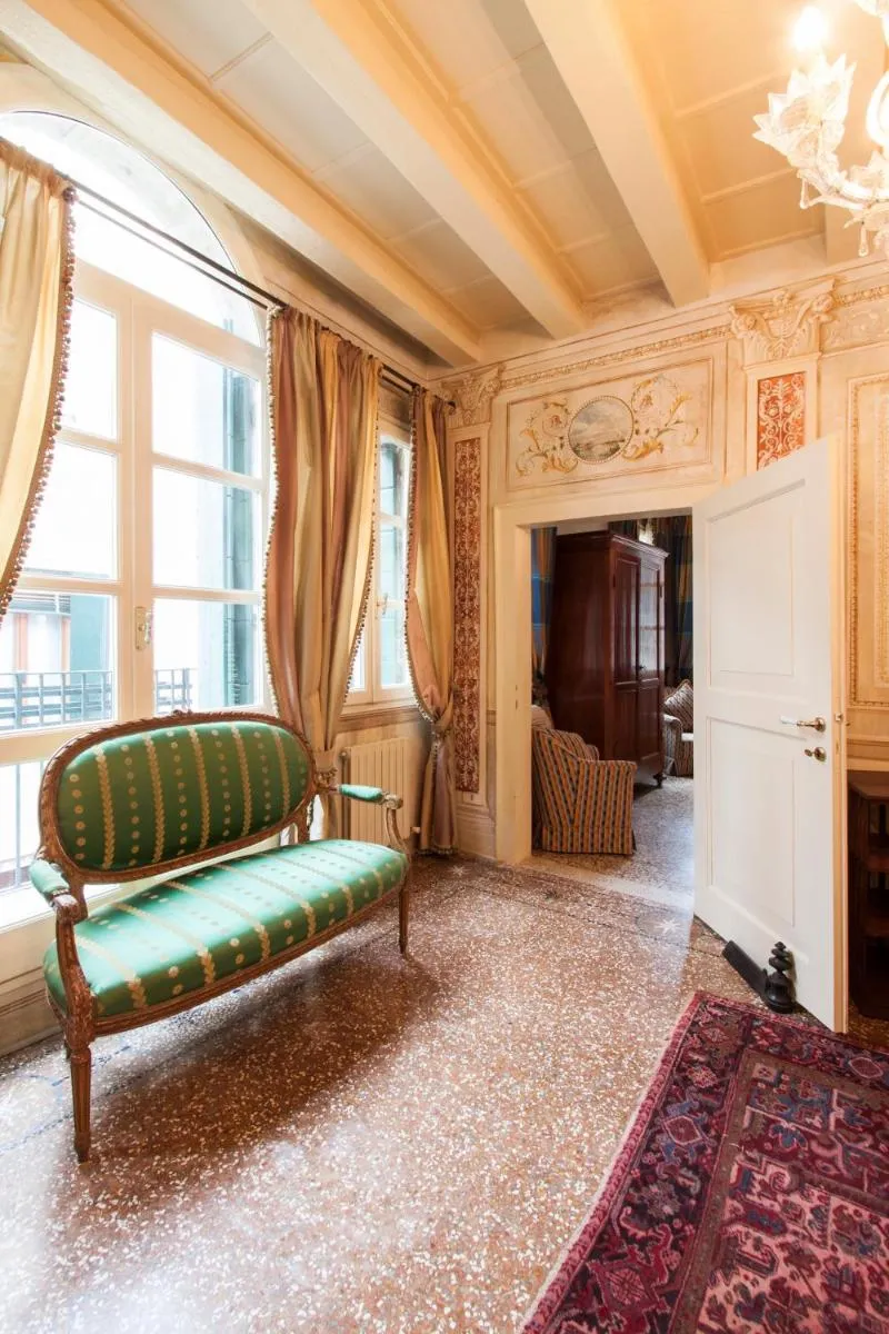 Image 3 of Explore Venice from a Sophisticated Hideaway in San Polo