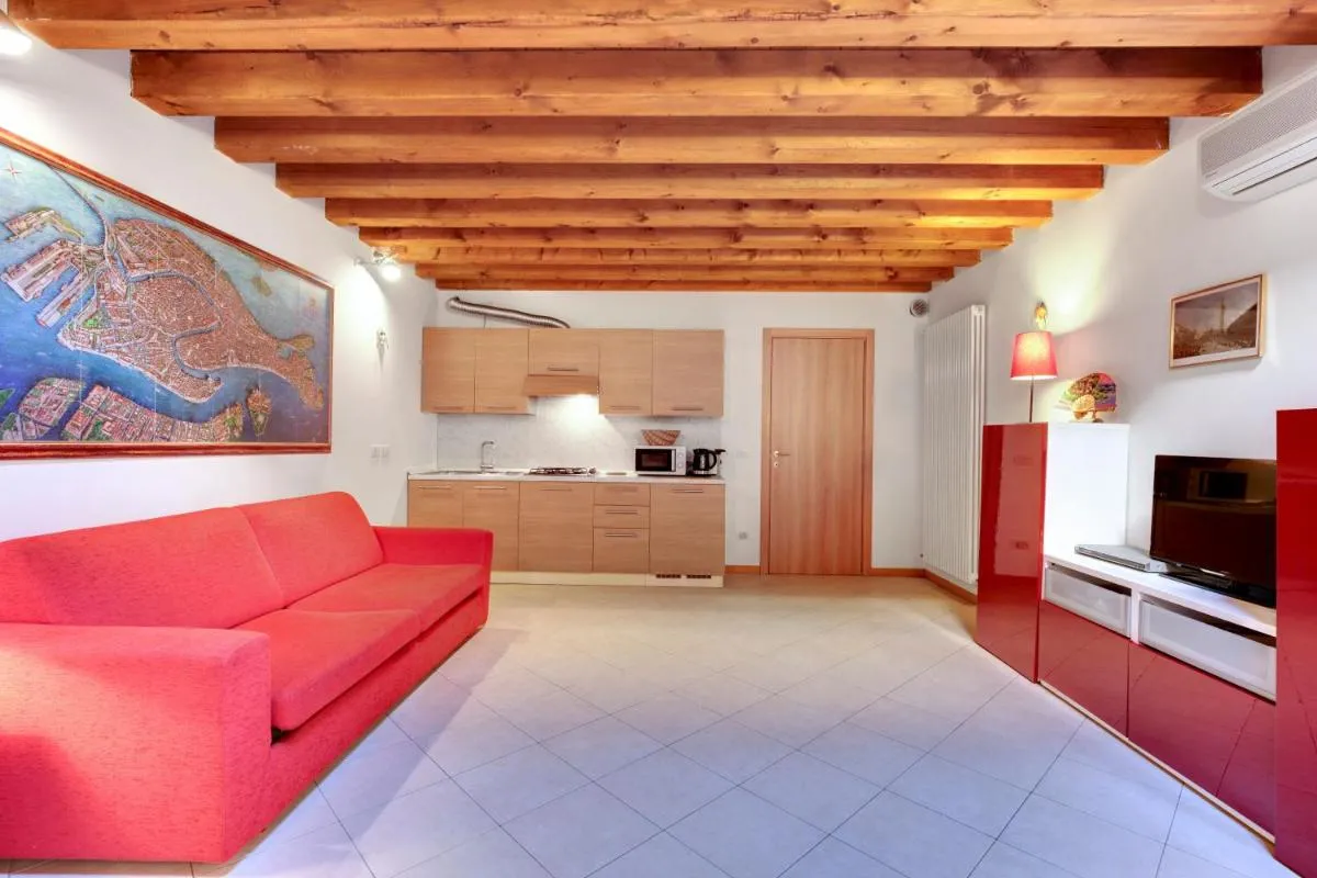 Image 3 of Ferienwohnung Auf Zwei Ebenen Mitten In Venedig