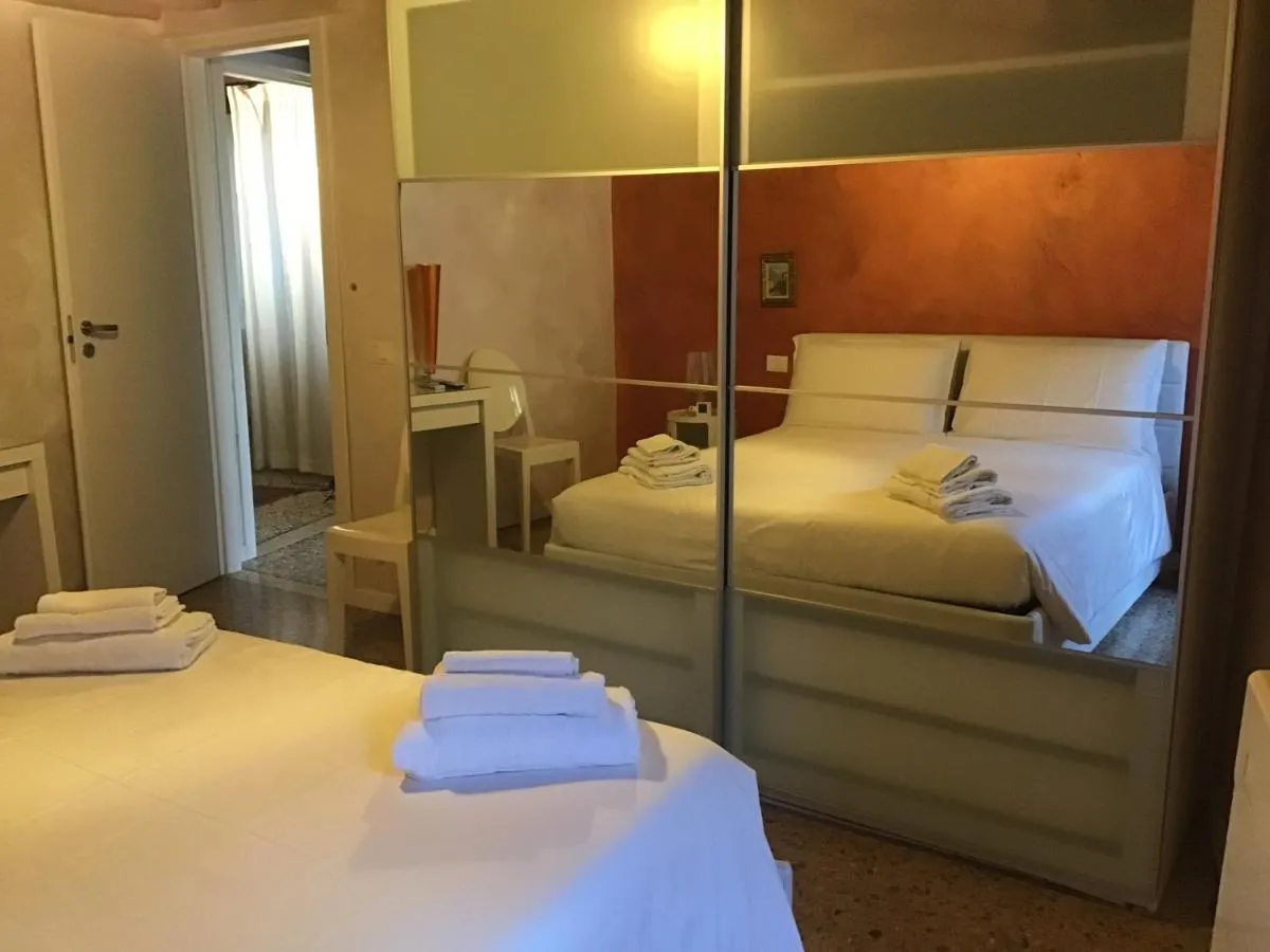 Image 2 of Fondaco di Rialto