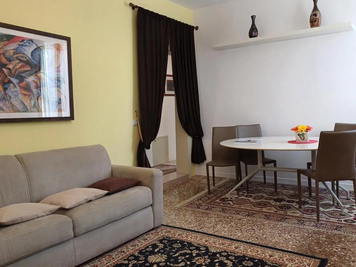 Image 3 of Fortuny Loft