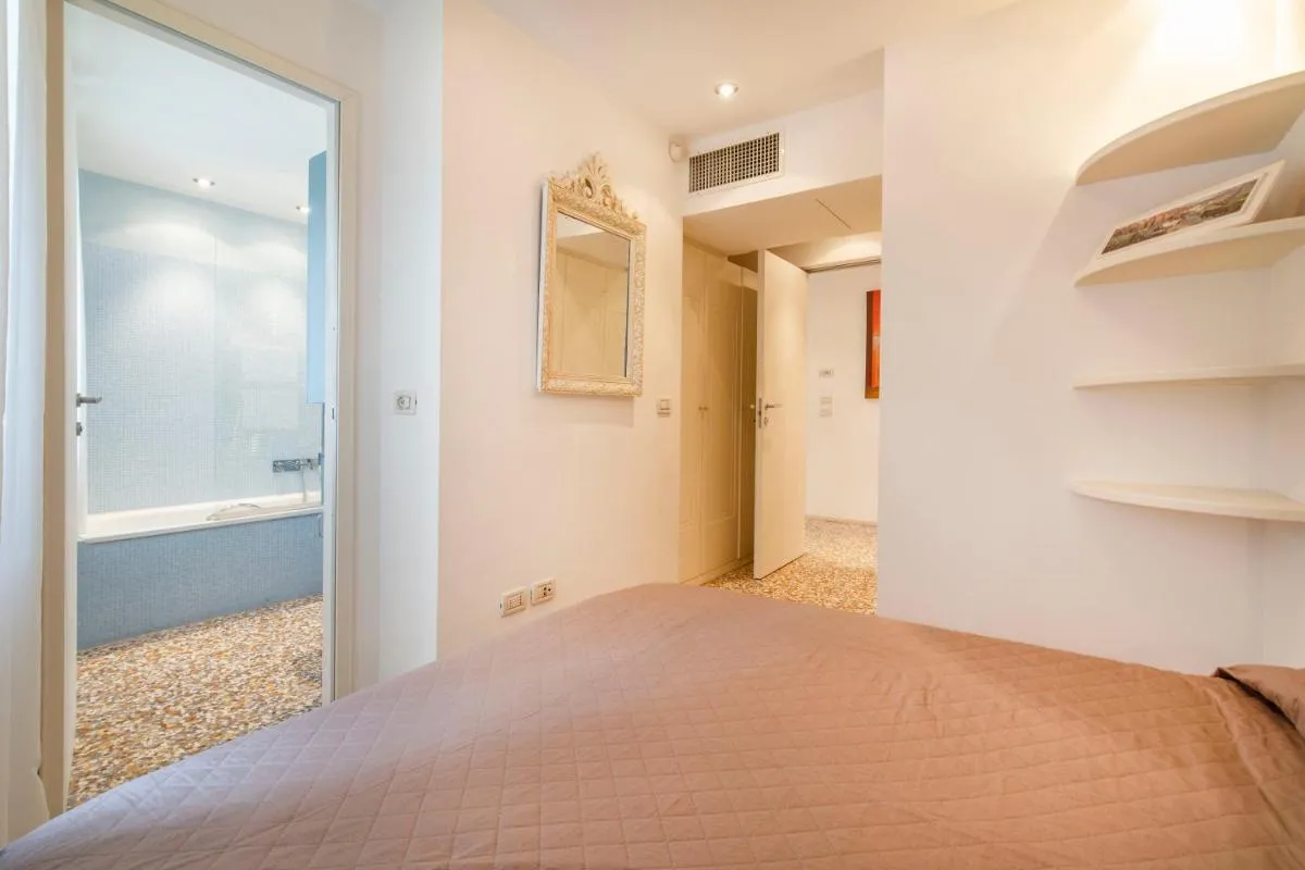 Image 6 of Friari Suite-Luxury apt. close to Rialto Bridge