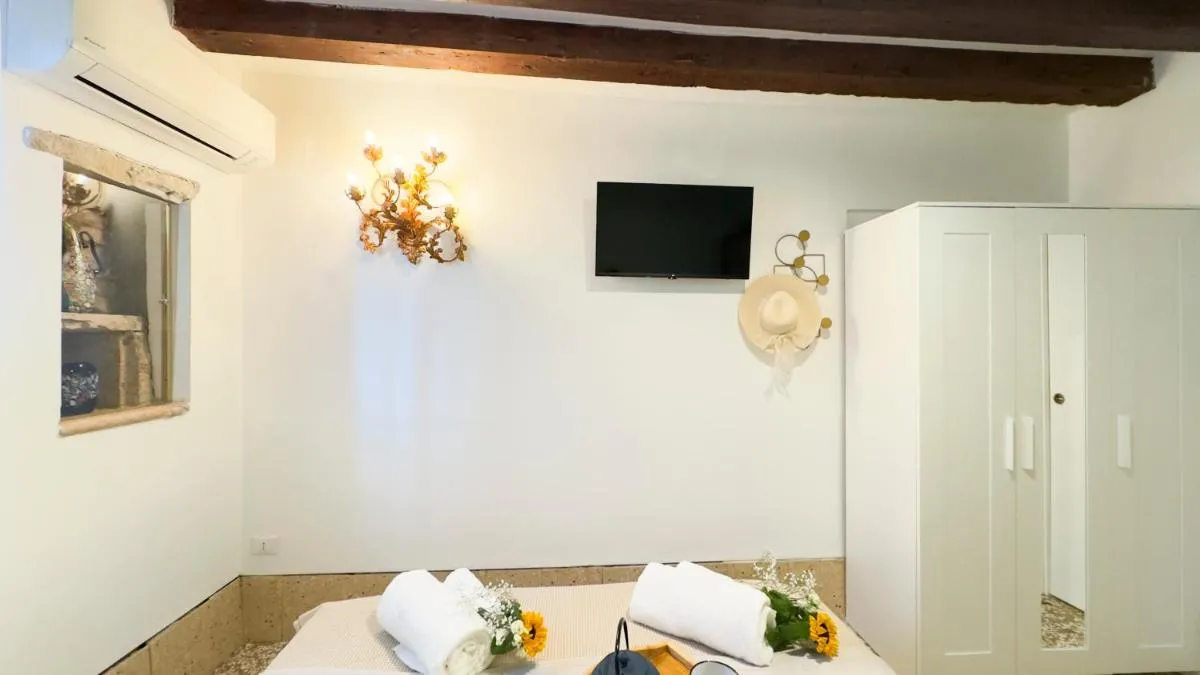 Image 1 of Gesuiti – cozy and central apartment