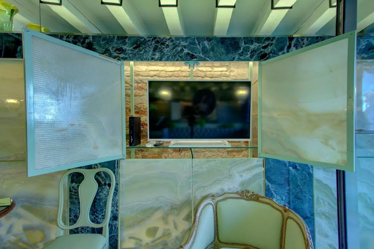 Image 4 of GranDELUX-Canal – BBC Venice Grand Tour 2024 recorded here!