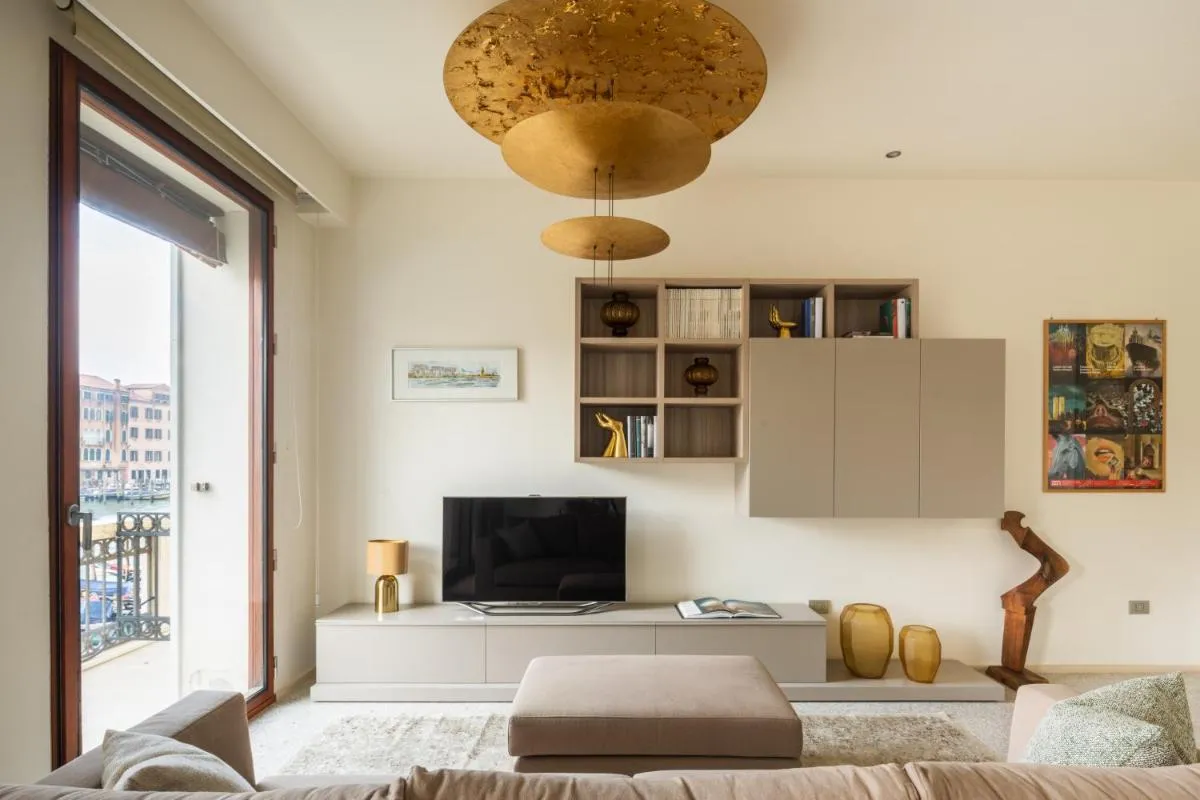 Image 4 of Grand Canal Luxury Apartment With Terrace R&R