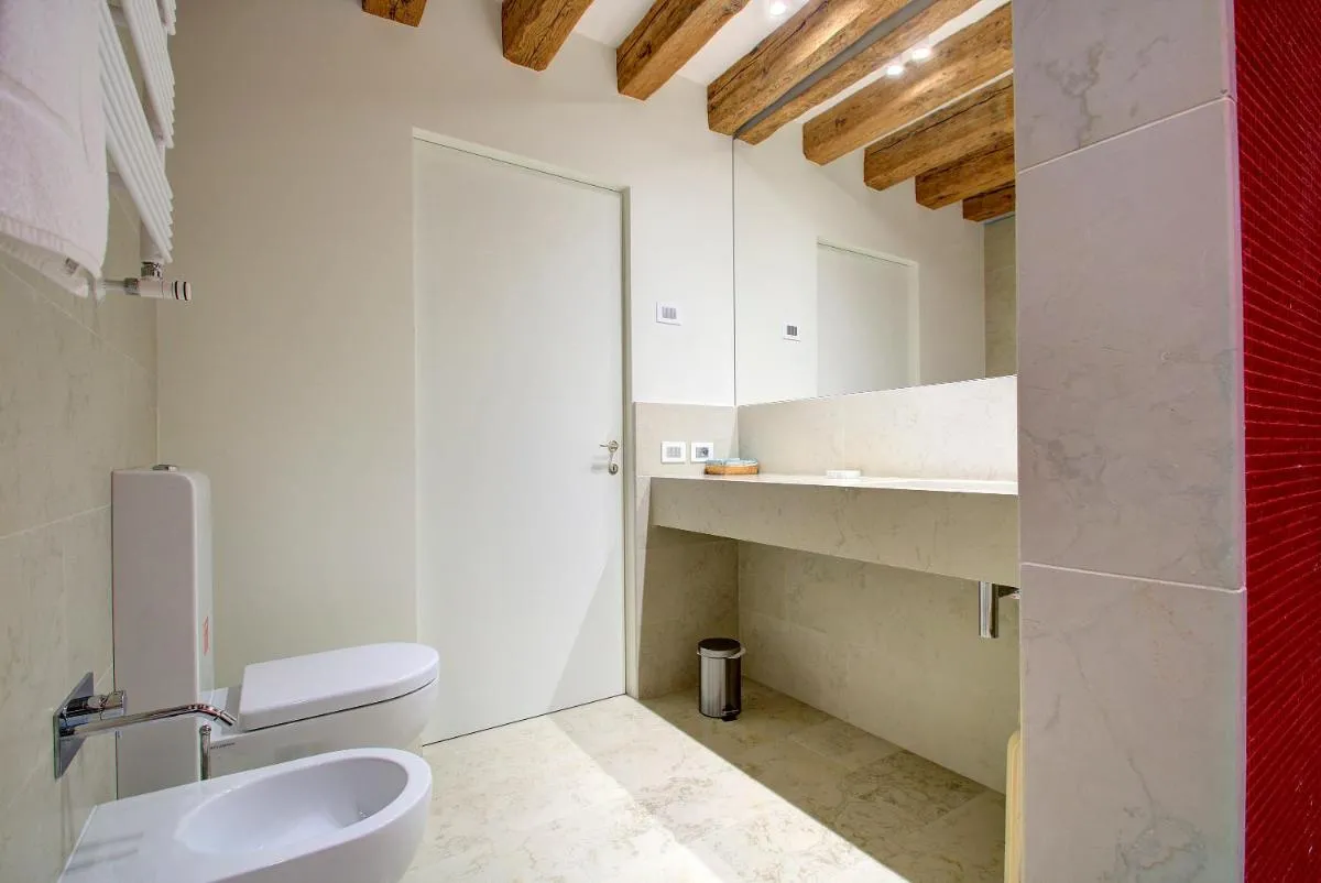 Image 2 of GrandCanal-Red