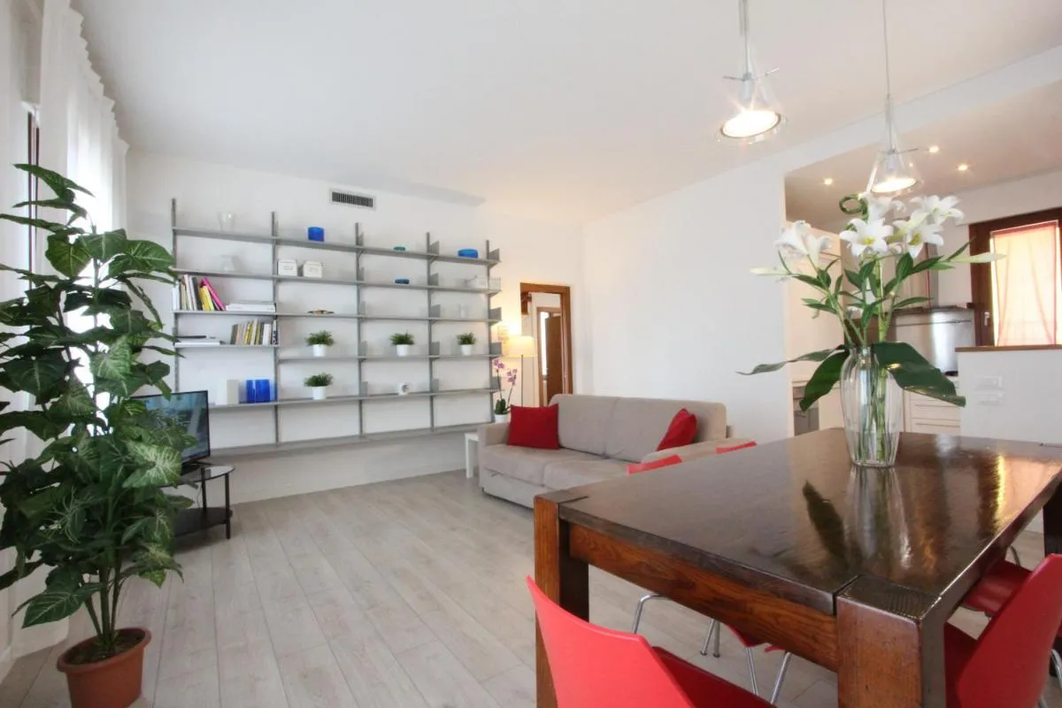 Image 3 of Grand Canal Terrace Palace