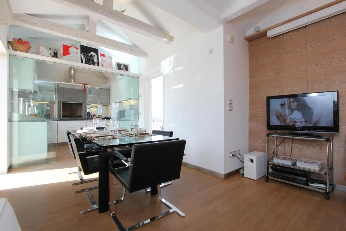 Image 5 of Grand Canal Terrace Palace