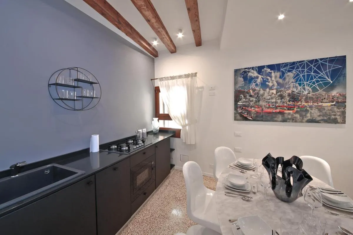 Image 2 of HAMMAM Venice