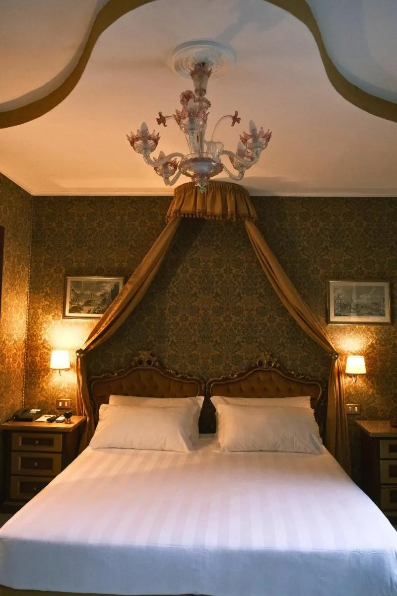 Image 4 of H O T E L S A N G A L L O l