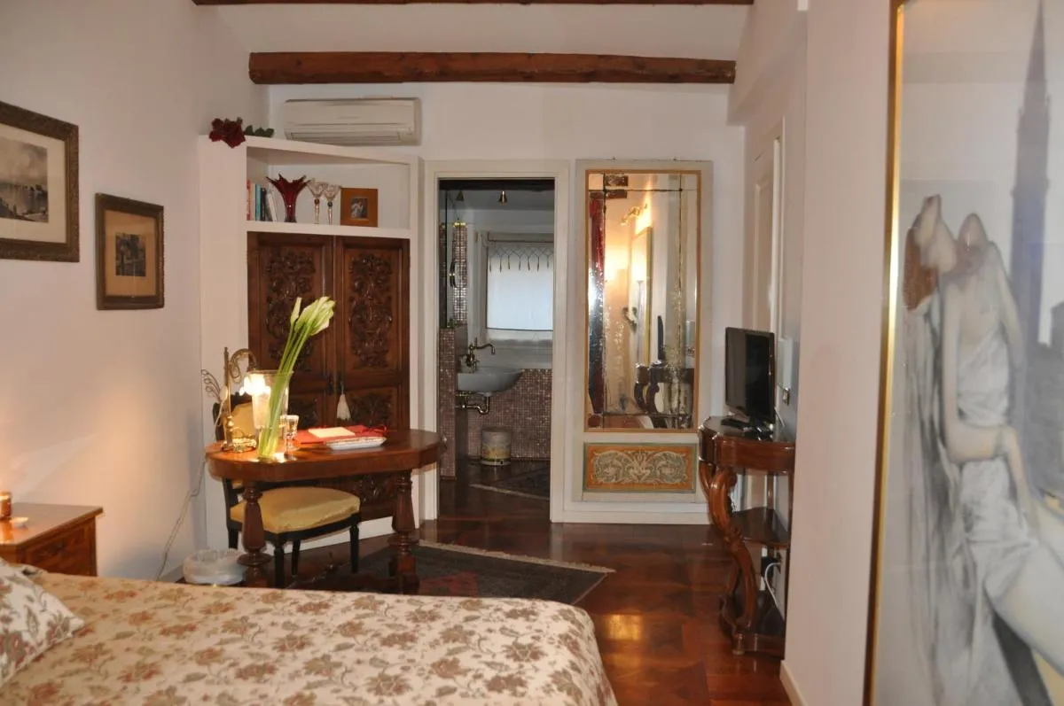 Image 5 of Henry’s Heaven Apartment