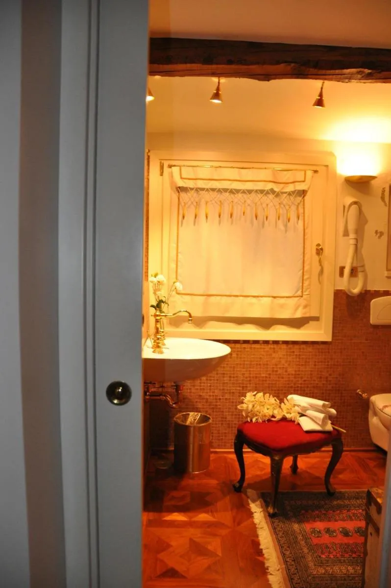 Image 6 of Henry’s Heaven Apartment