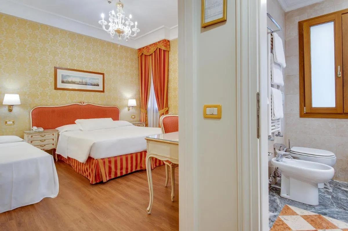 Image 2 of Hotel Antiche Figure