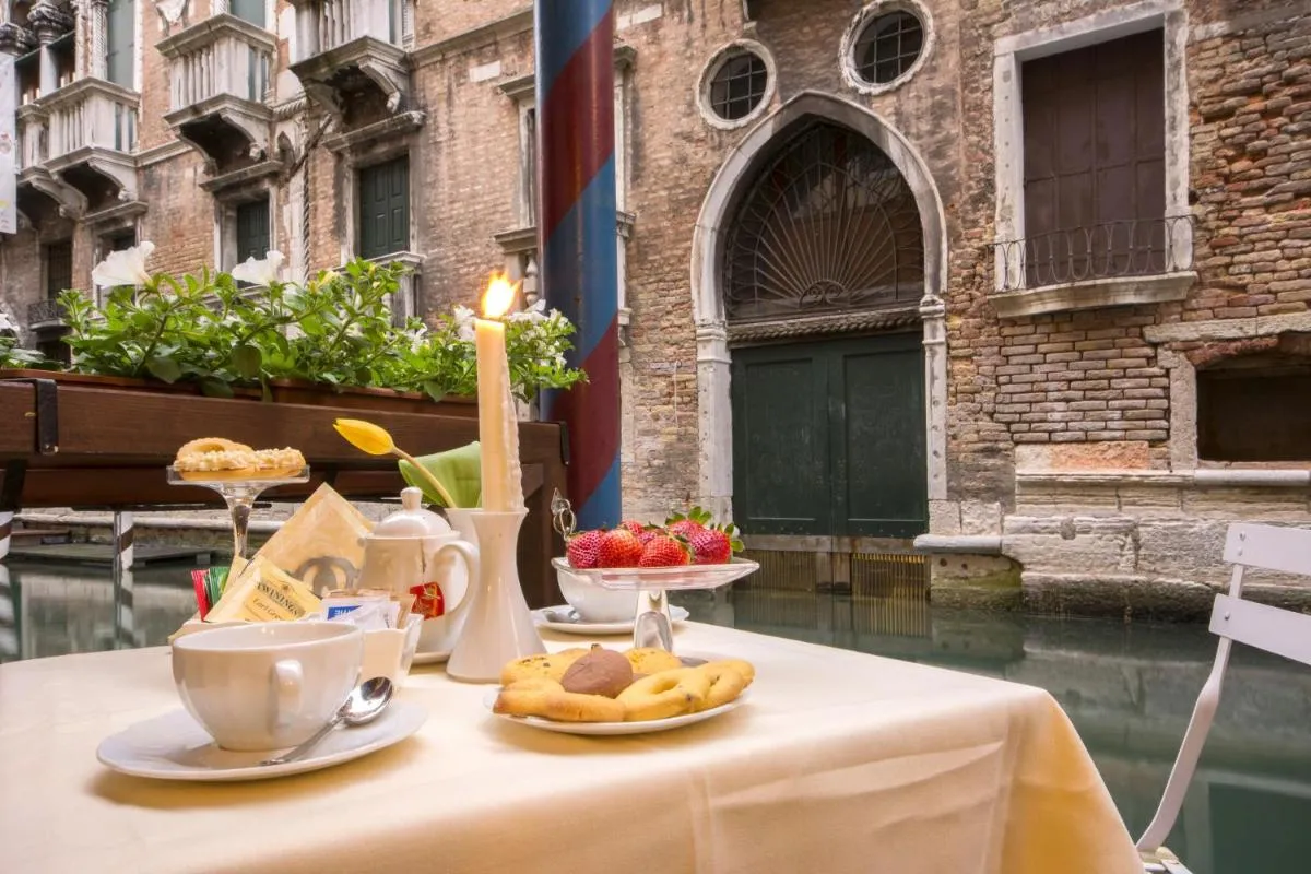 Image 2 of Hotel Becher