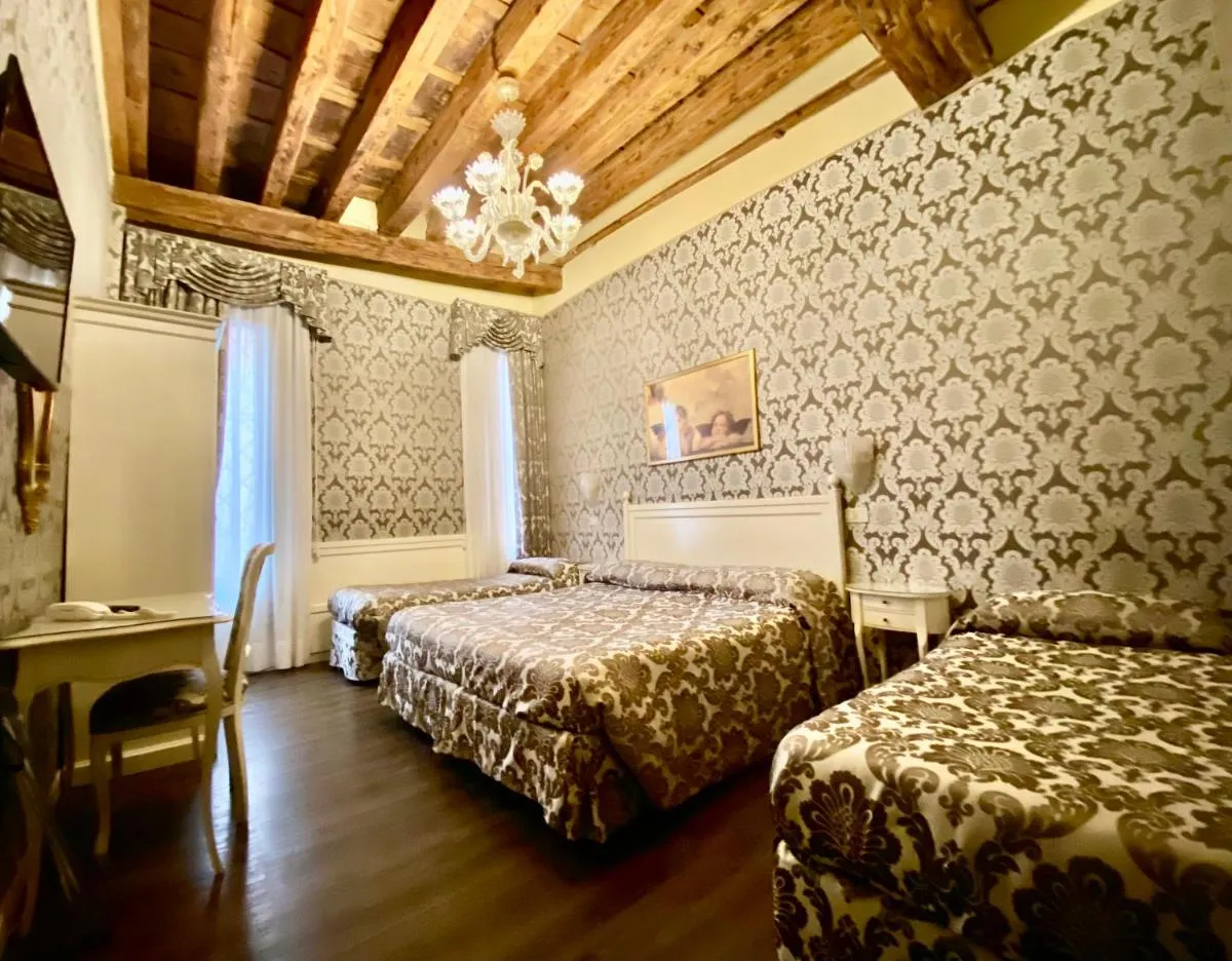 Image 1 of Hotel Bridge