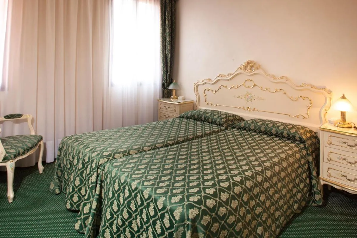 Image 4 of Hotel Commercio & Pellegrino