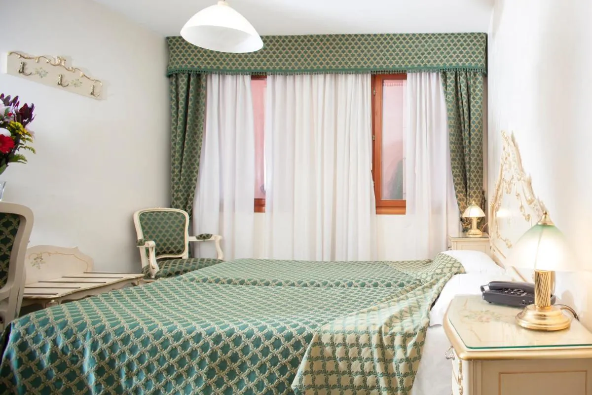 Image 2 of Hotel Commercio & Pellegrino