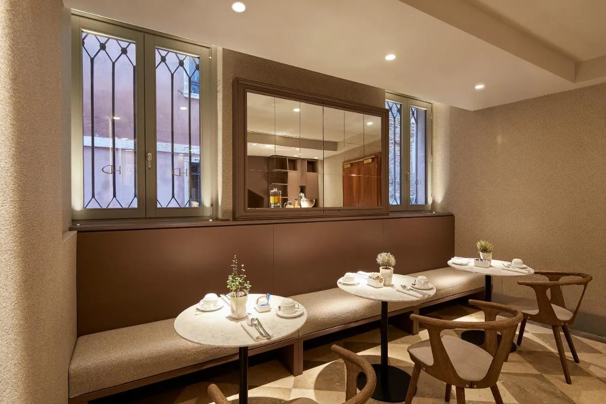 Image 3 of Hotel Dei Dragomanni