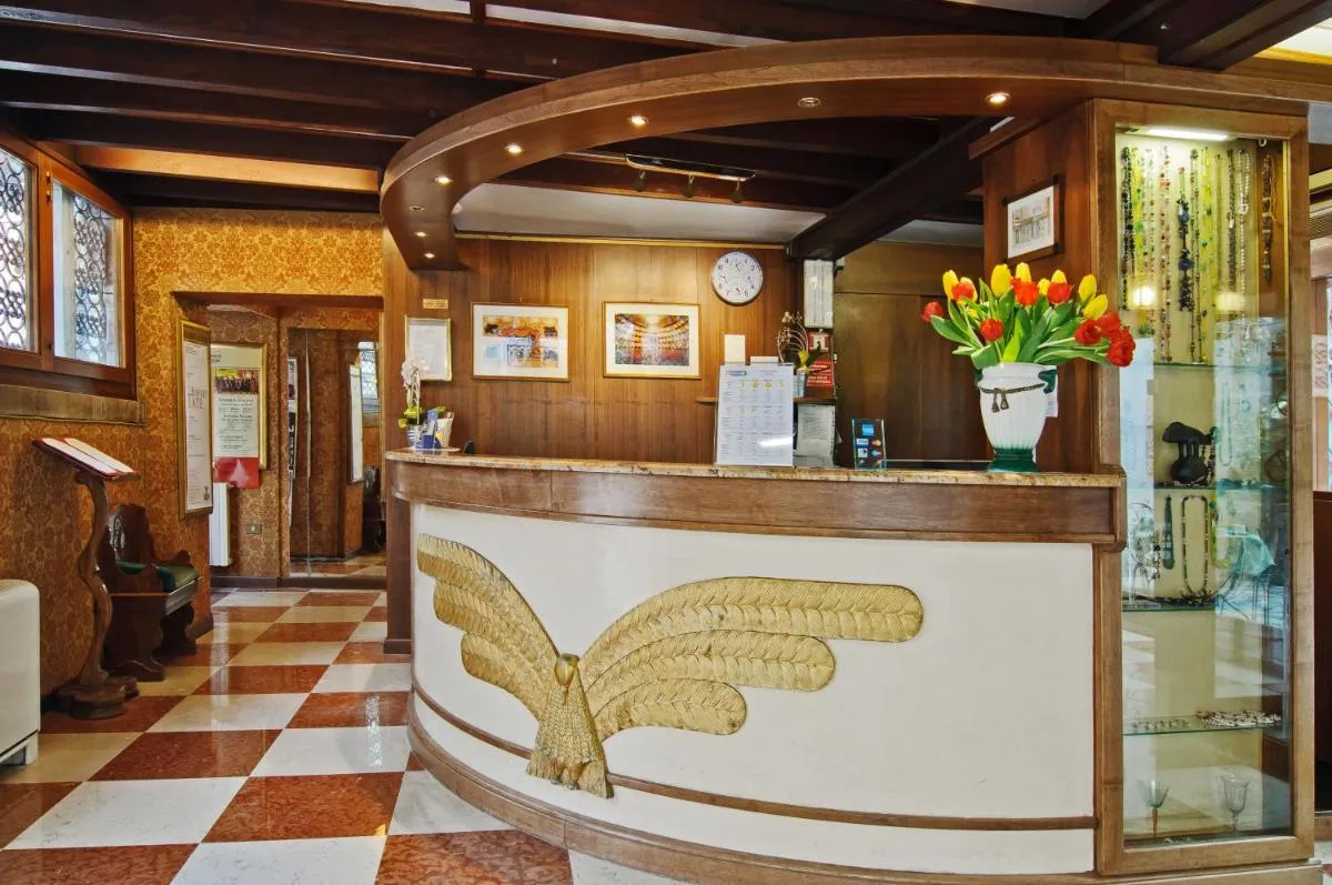 Image 3 of Hotel La Fenice et Des Artistes