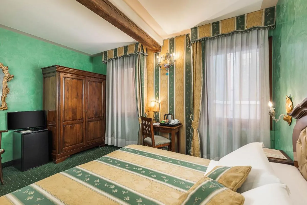 Image 3 of Hotel Marconi