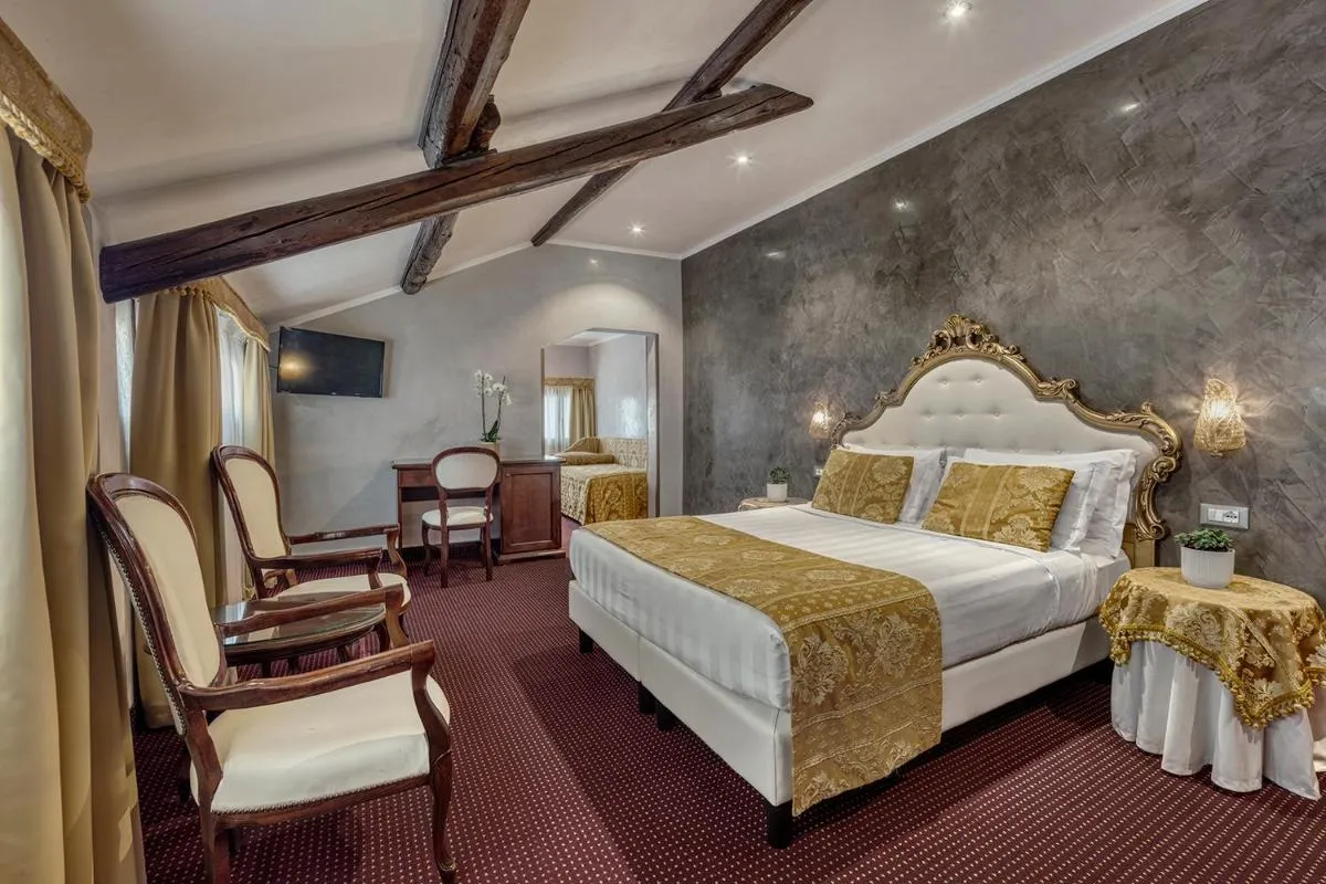 Image 1 of Hotel Pausania