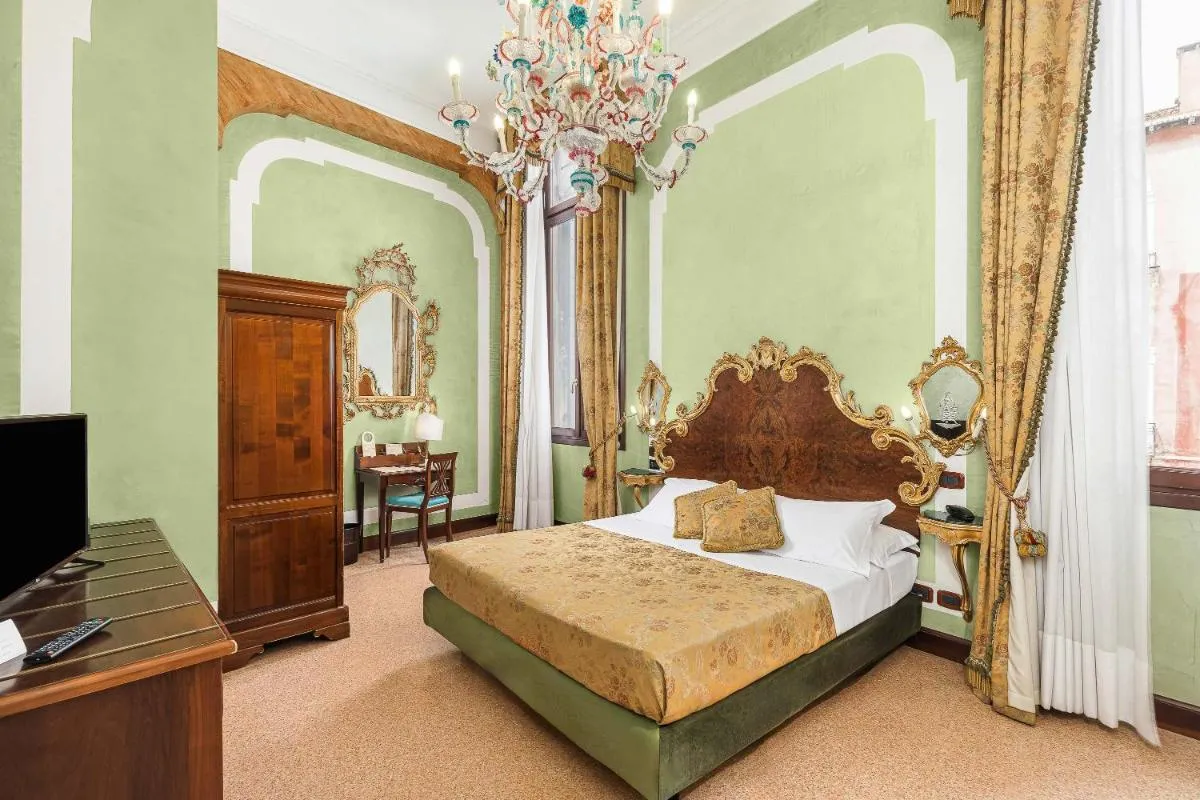 Image 2 of Hotel San Moisè