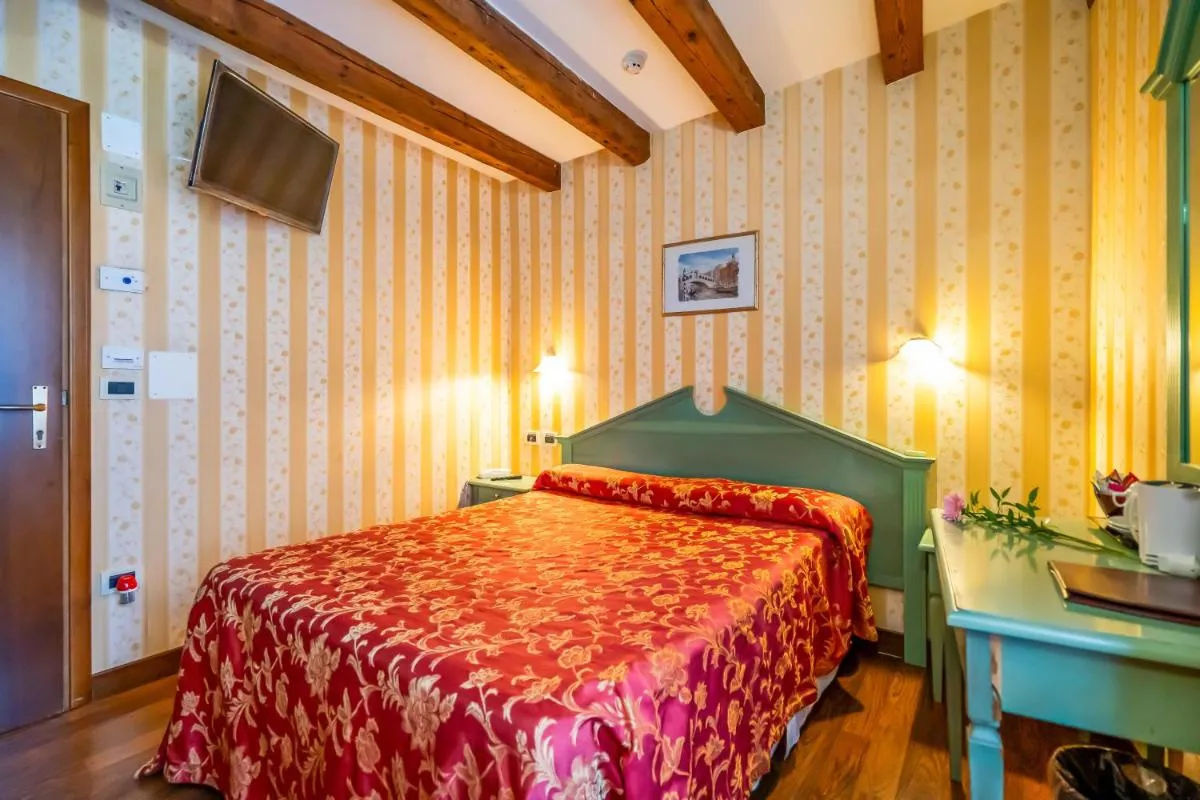 Image 6 of Hotel Tintoretto