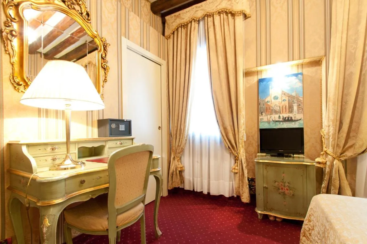 Image 1 of Hotel al Graspo de Ua