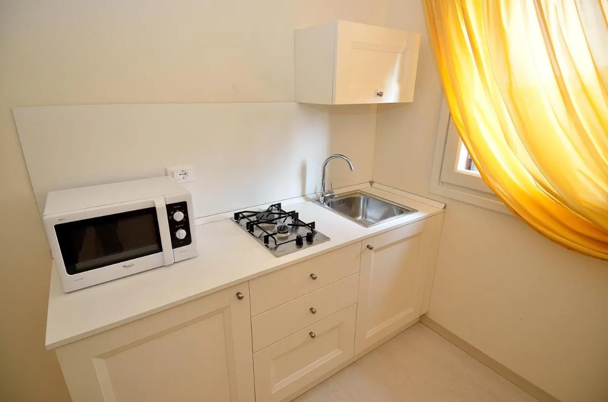 Image 1 of House 5286