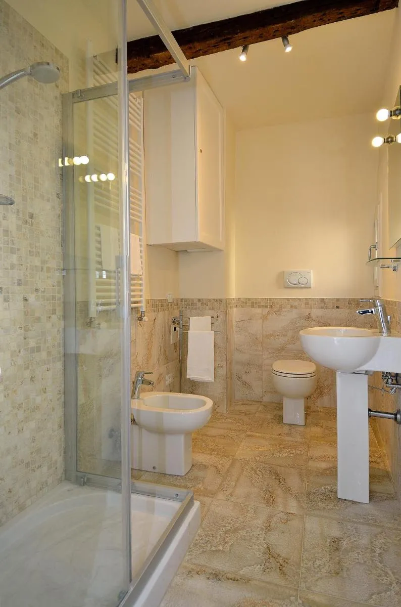 Image 4 of House 5286