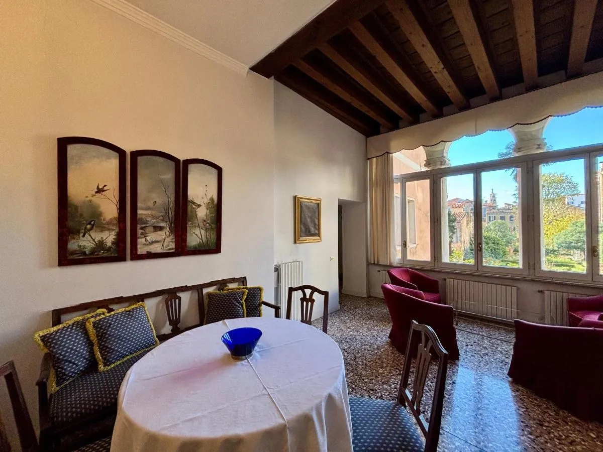 Image 2 of Il giardino segreto di Monty Don sul Canal Grande