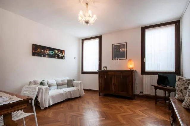 Image 6 of KEY LOCATION near Palazzo Grassi