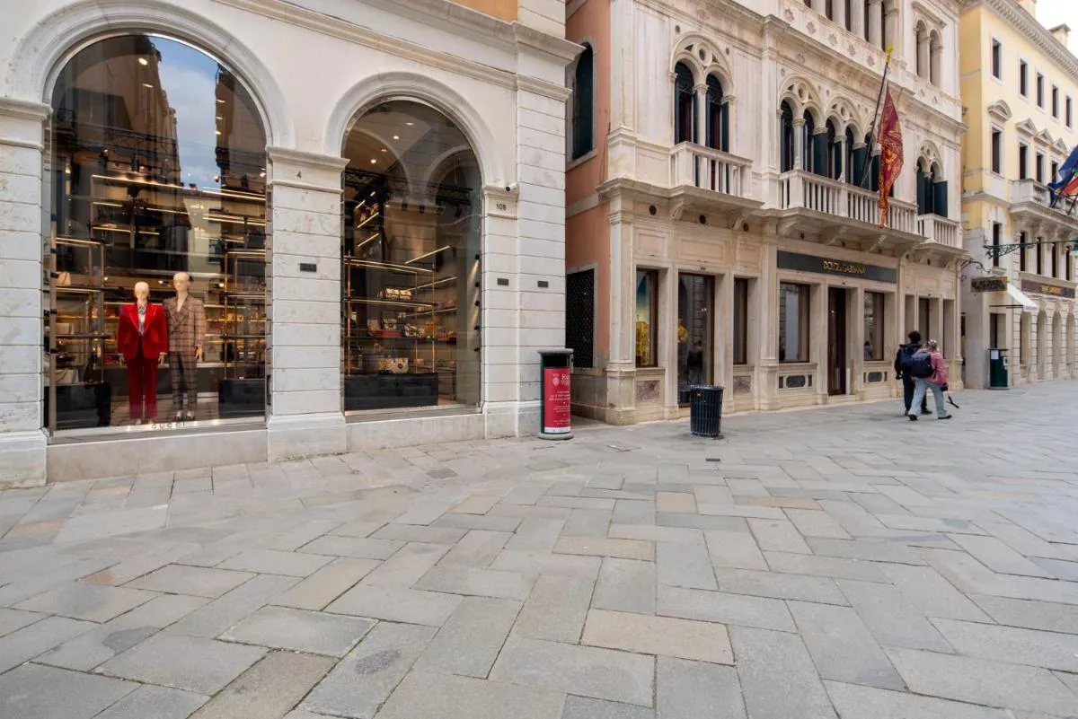 Image 5 of Klimt House