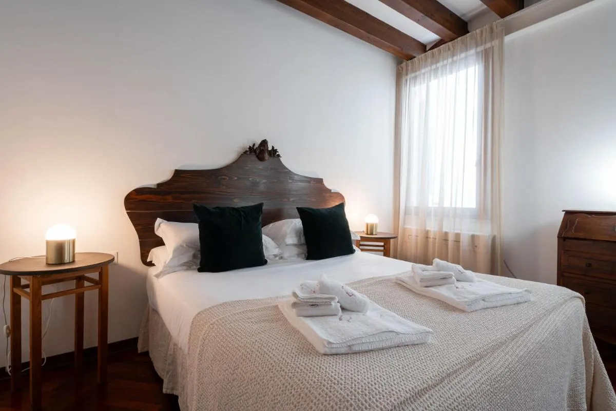 Image 6 of Klimt House