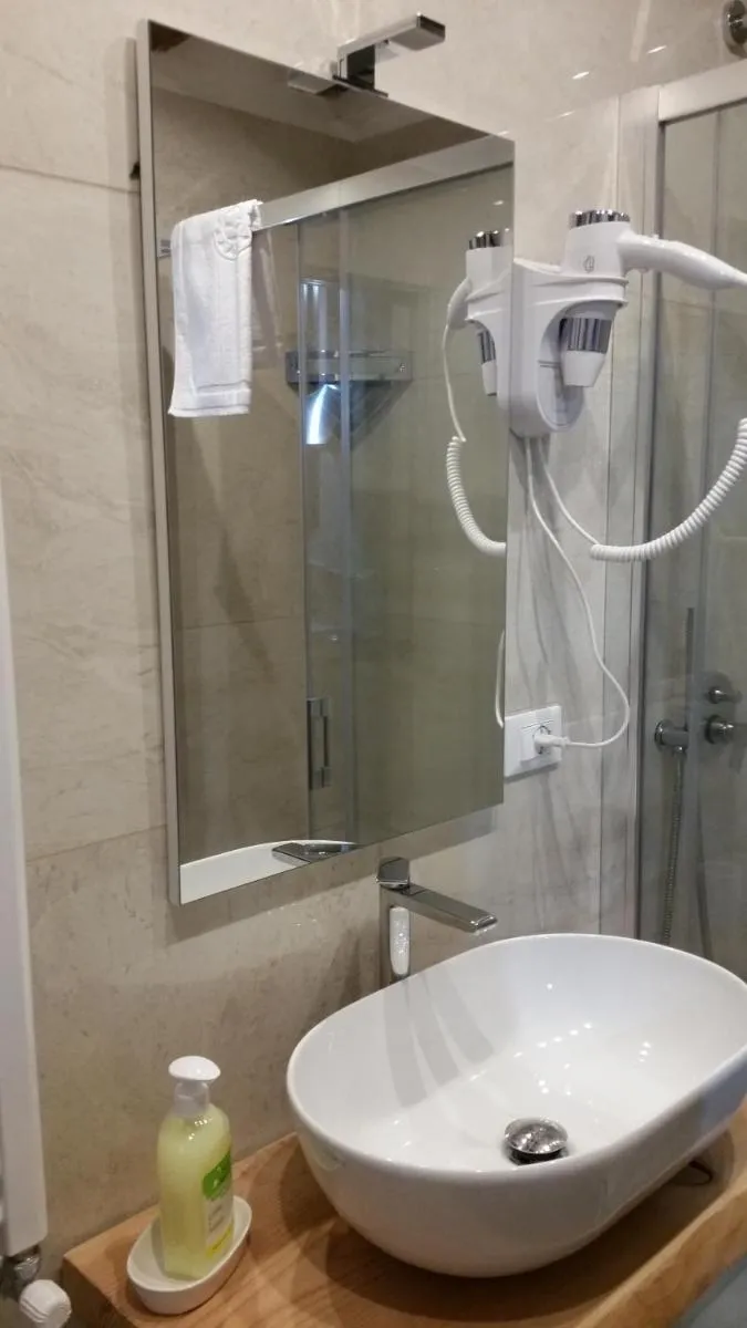 Image 2 of La Bonbonnier