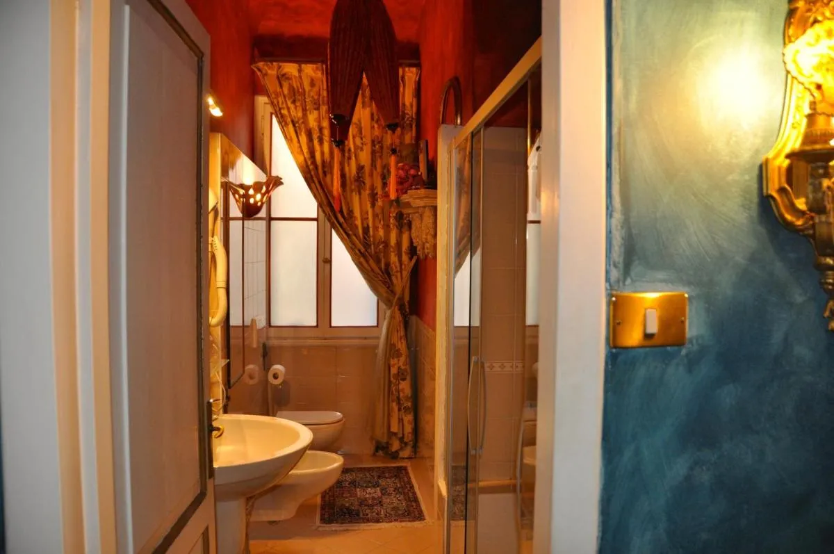 Image 2 of La Chambre D’Ella