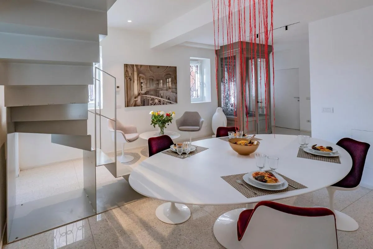 Image 1 of La Loggia Grand Canal