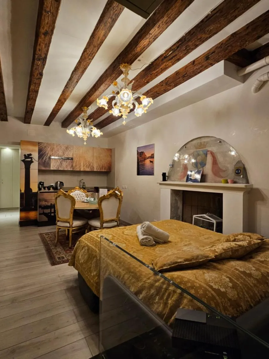 Image 3 of La Residenza di Carlo close to Piazza San marco