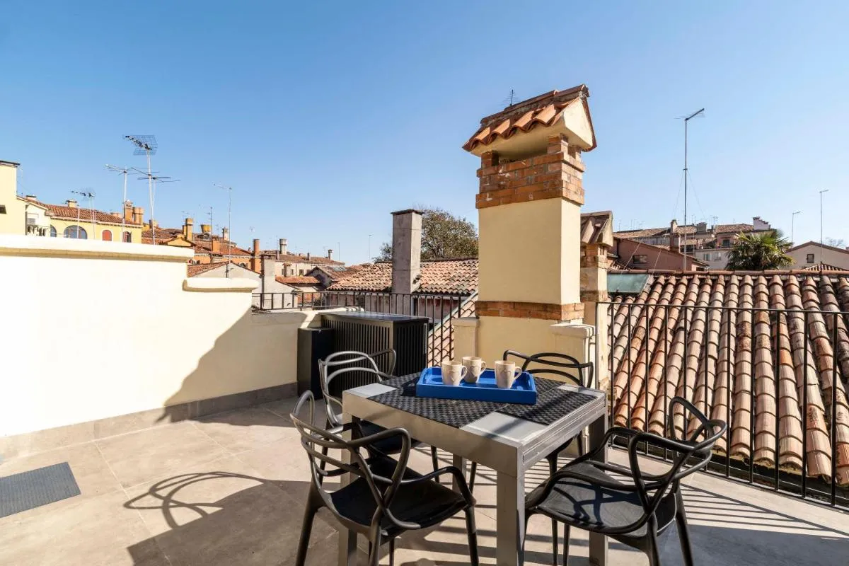 Image 5 of La Terrasse