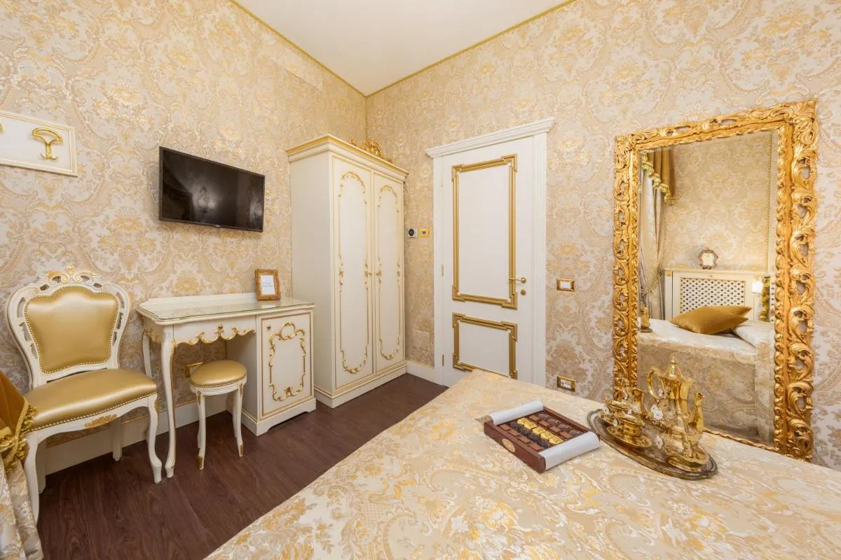 Image 2 of La Veneziana Boutique Rooms 2