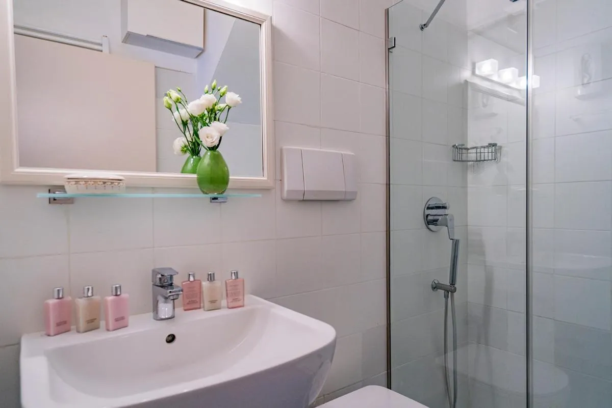 Image 2 of Lo Squero 1 The Secret Courtyard in Dorsoduro