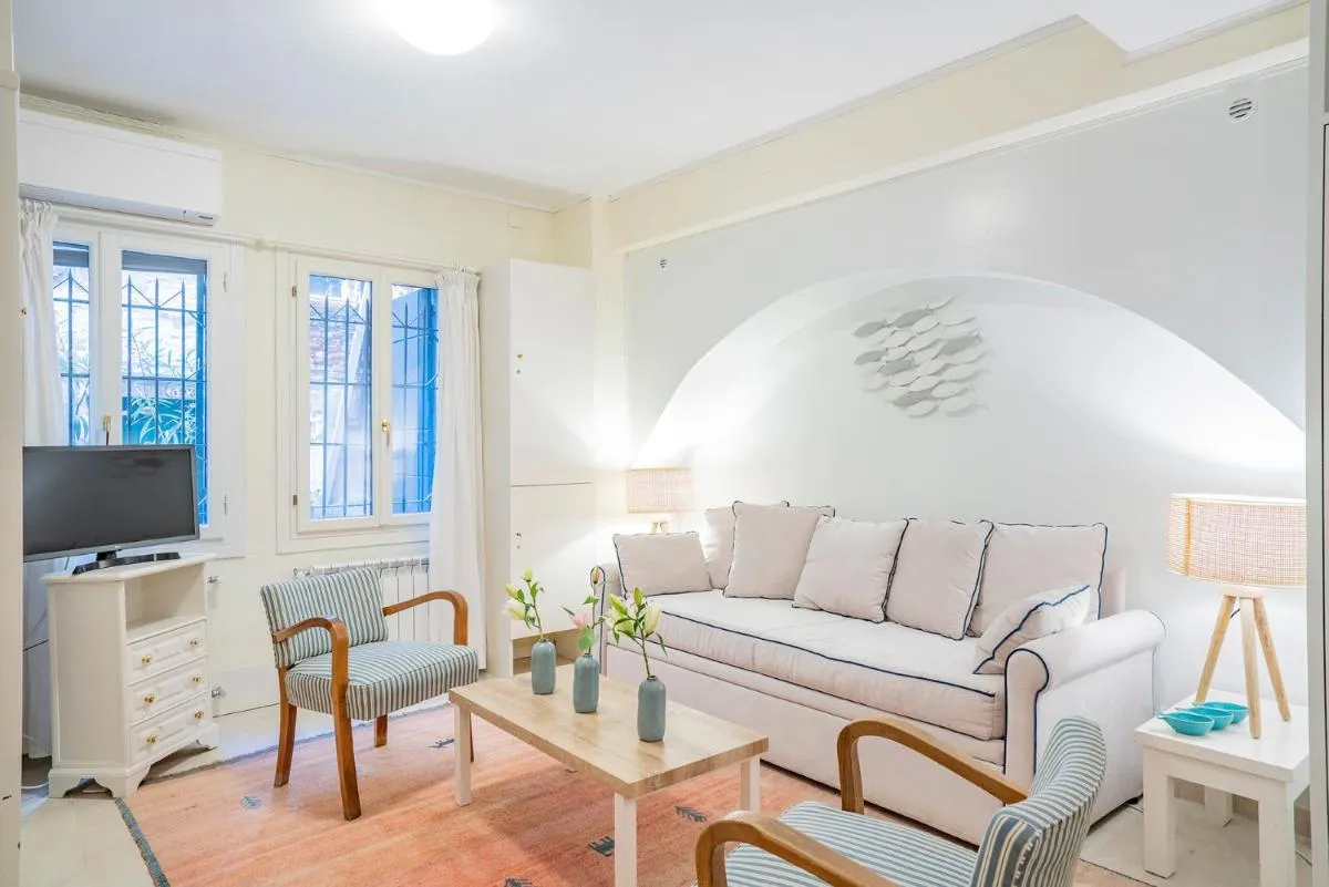 Image 4 of Lo Squero 1 The Secret Courtyard in Dorsoduro