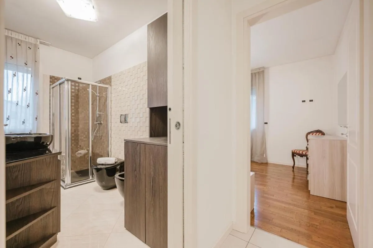 Image 6 of Lucrezia Suite – 10 min from Venice & Free Parking