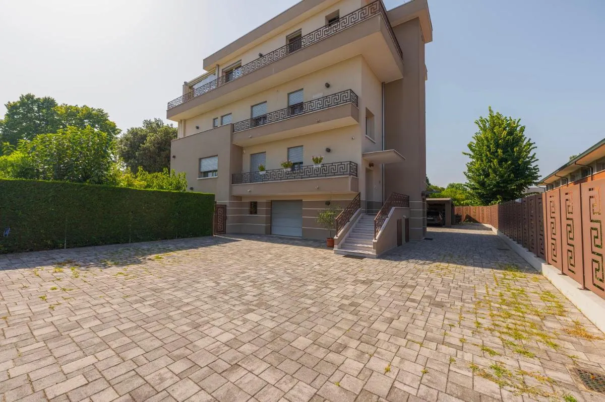 Image 4 of Lucrezia Suite – 10 min from Venice & Free Parking