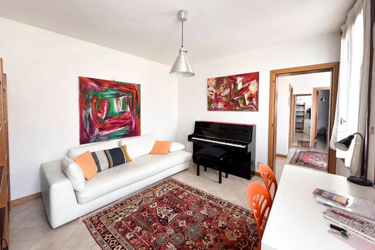 Image 4 of Luminosa terrazza dietro S.Marco