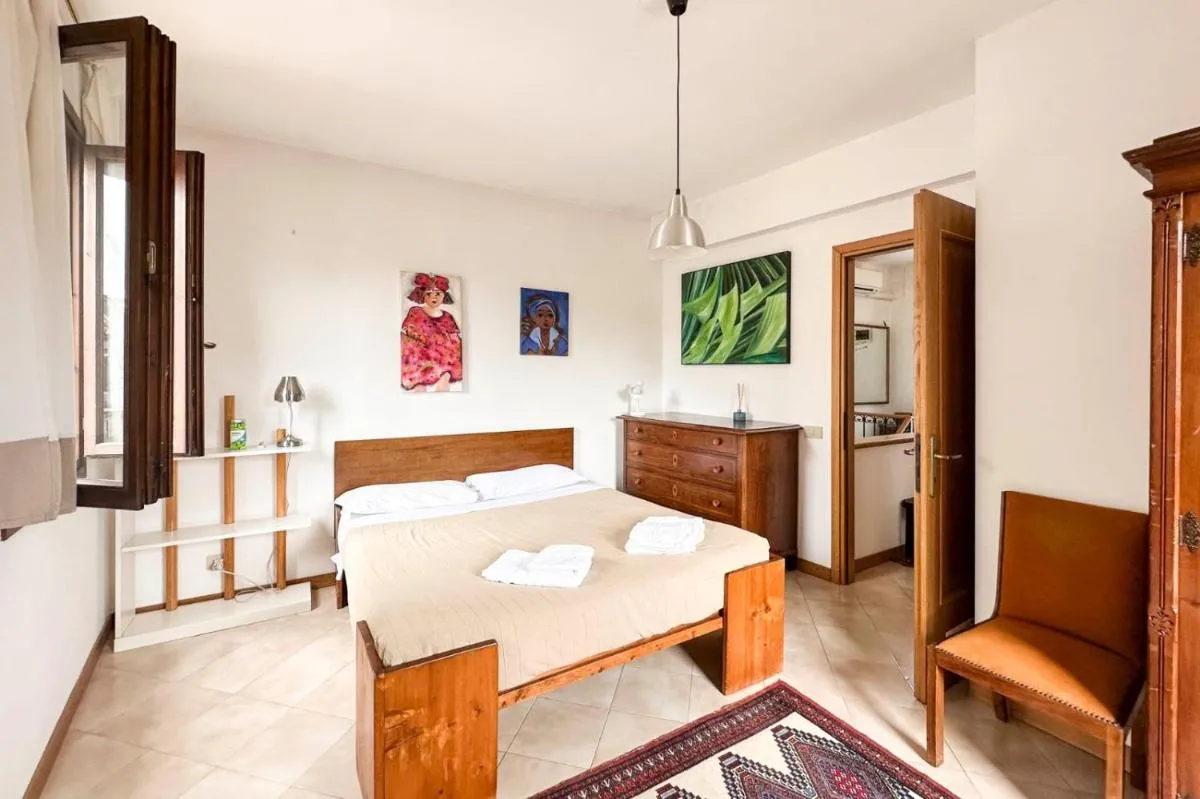 Image 1 of Luminosa terrazza dietro S.Marco