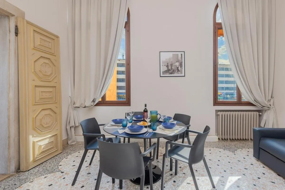 Image 2 of Luxury Calatrava – Apartment in Venetian Palazzo